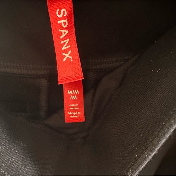 SPANX Super Smooth Pointe Flare Pant Black Excellent Size M Regular - Picture 7 of 9
